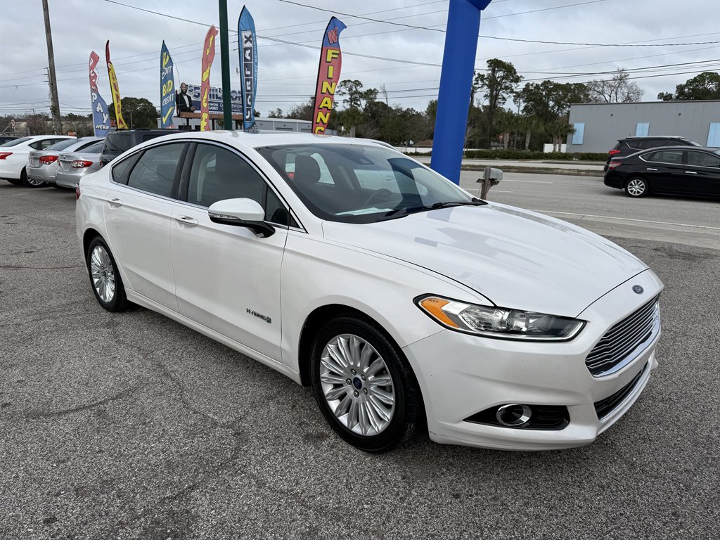 2016 Ford Fusion Hybrid SE