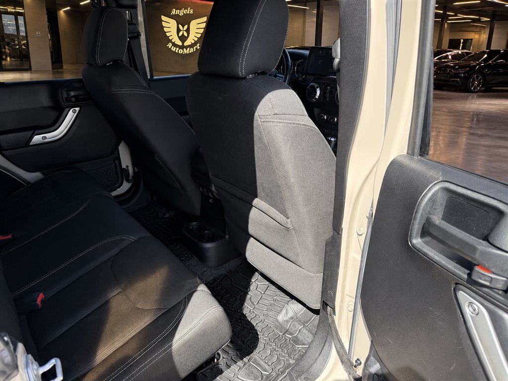 2016 Jeep Wrangler Unlimited Rubicon - Photo 24