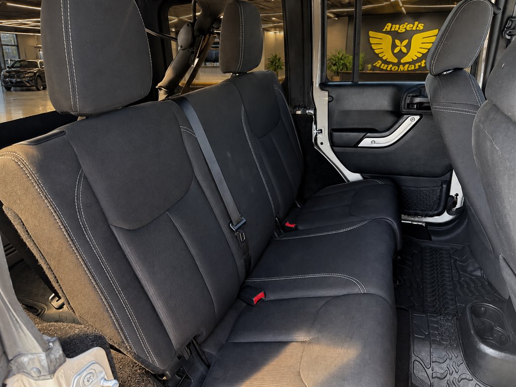 2016 Jeep Wrangler Unlimited Rubicon - Photo 20