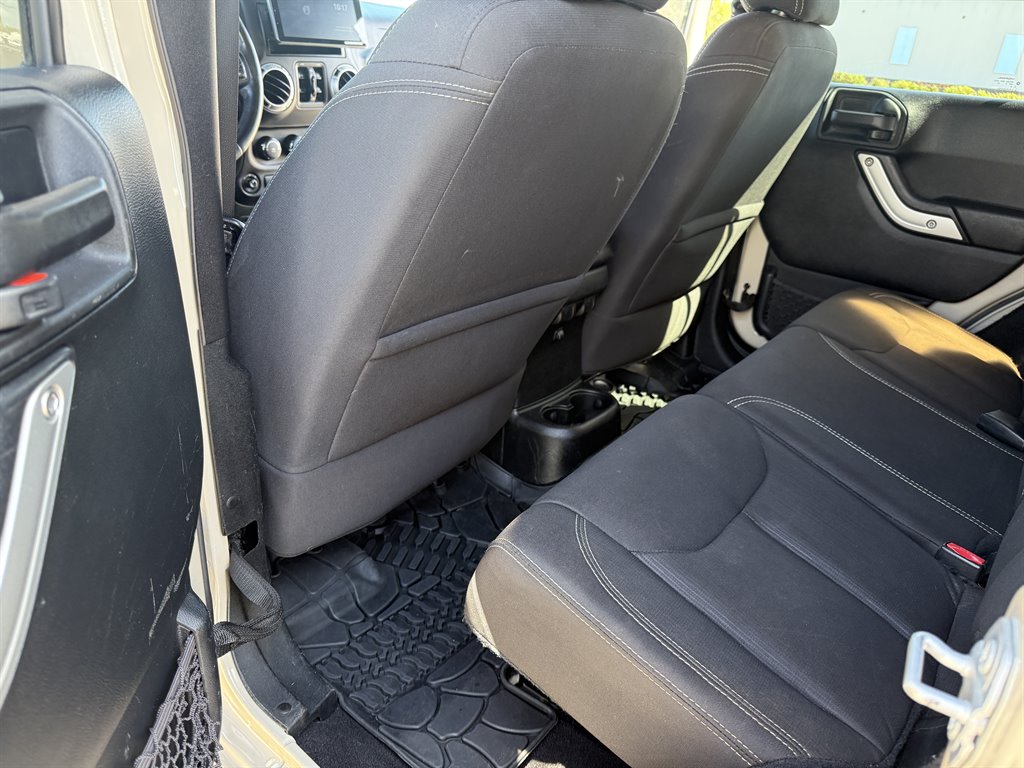 2016 Jeep Wrangler Unlimited Rubicon - Photo 18