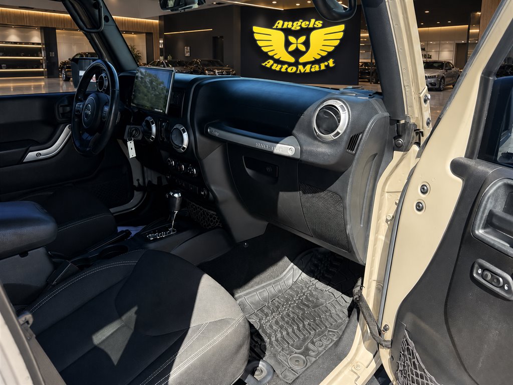 2016 Jeep Wrangler Unlimited Rubicon - Photo 10